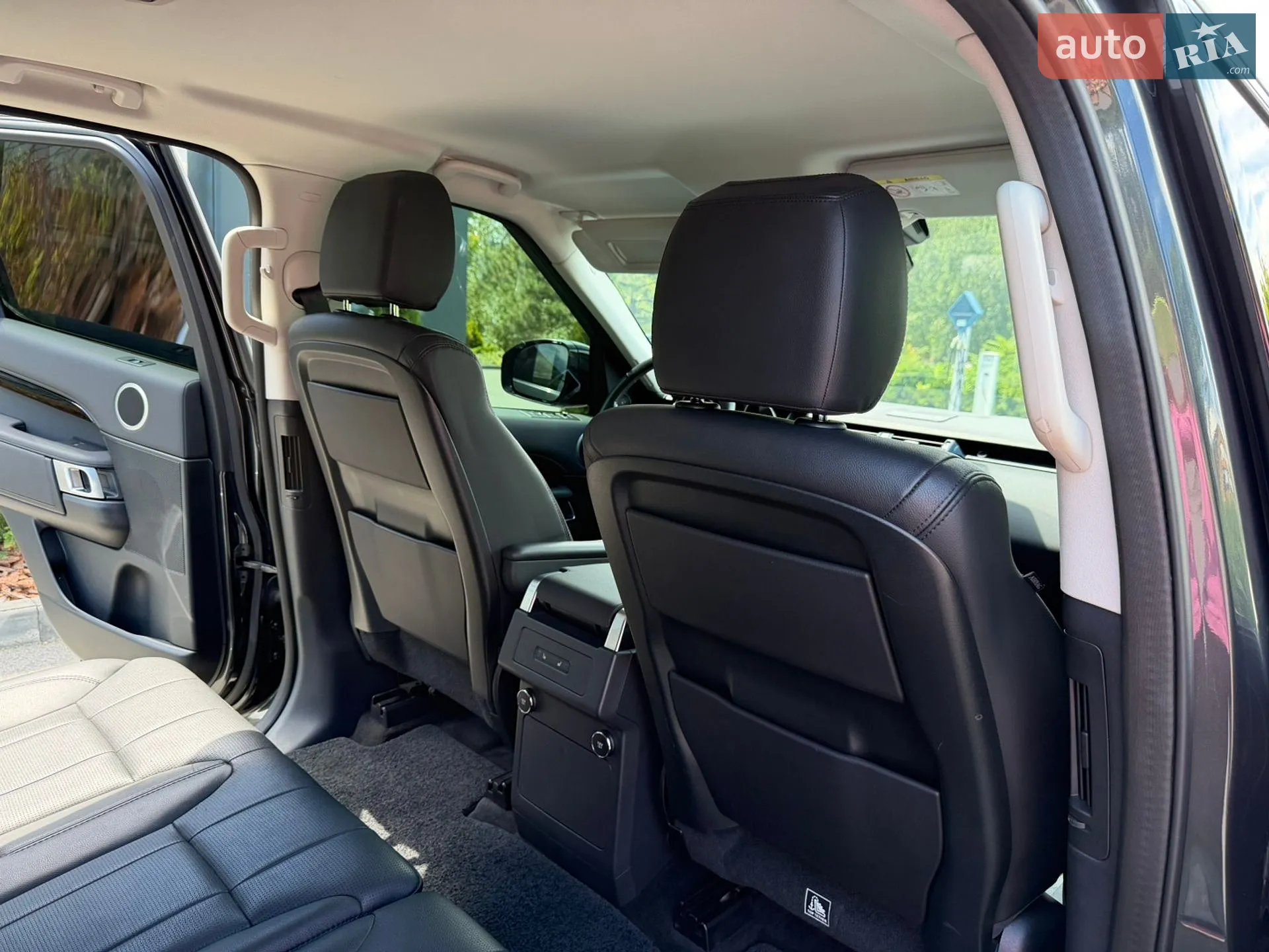 2020 Land Rover Discovery - мініатюра 29