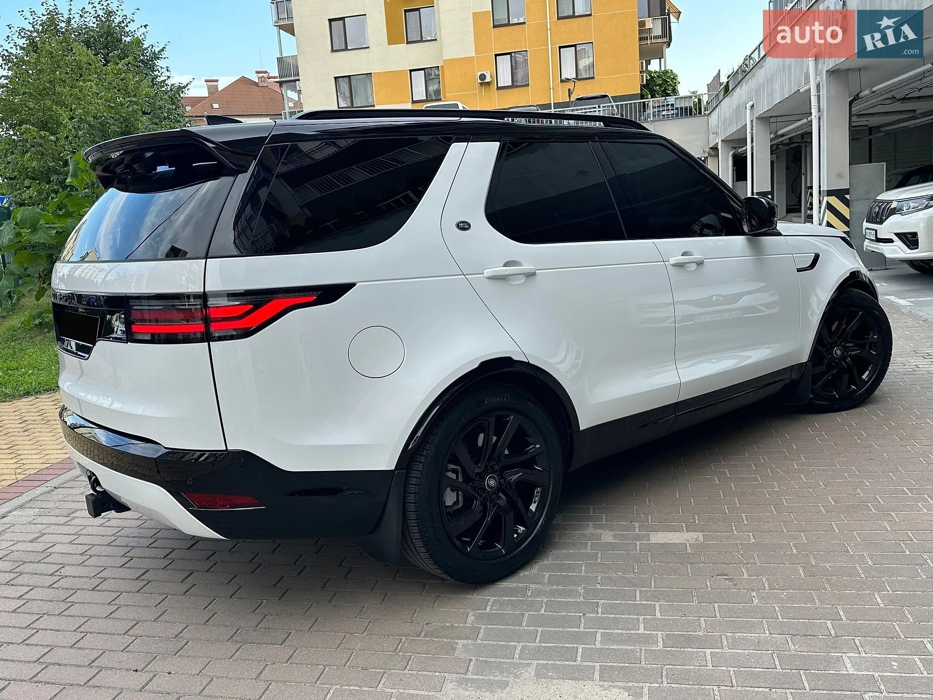 2023 Land Rover Discovery - мініатюра 7