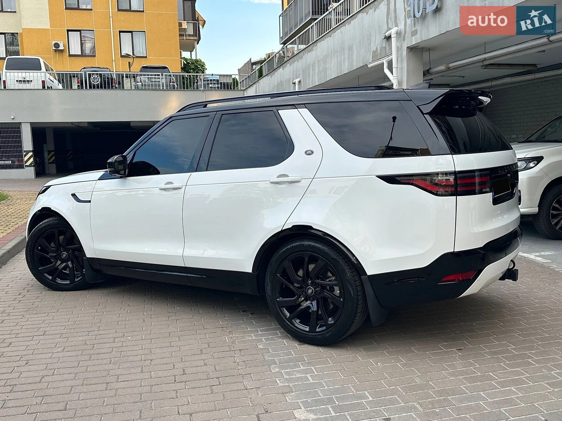 2023 Land Rover Discovery - мініатюра 4