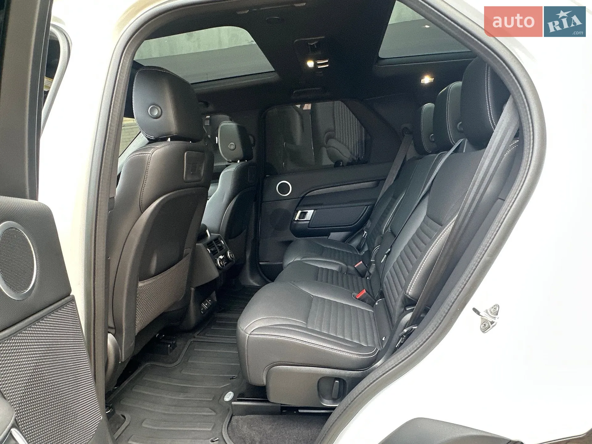 2023 Land Rover Discovery - мініатюра 39