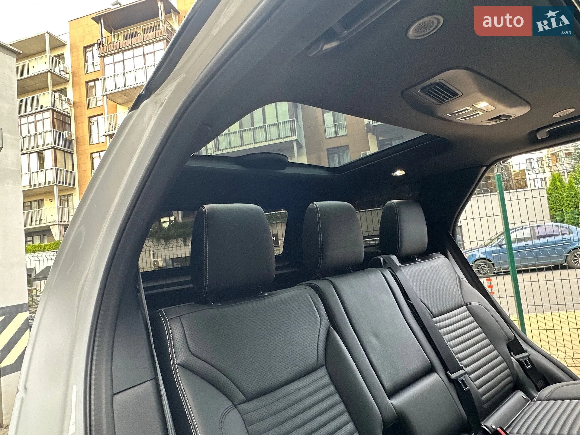 2023 Land Rover Discovery - мініатюра 44