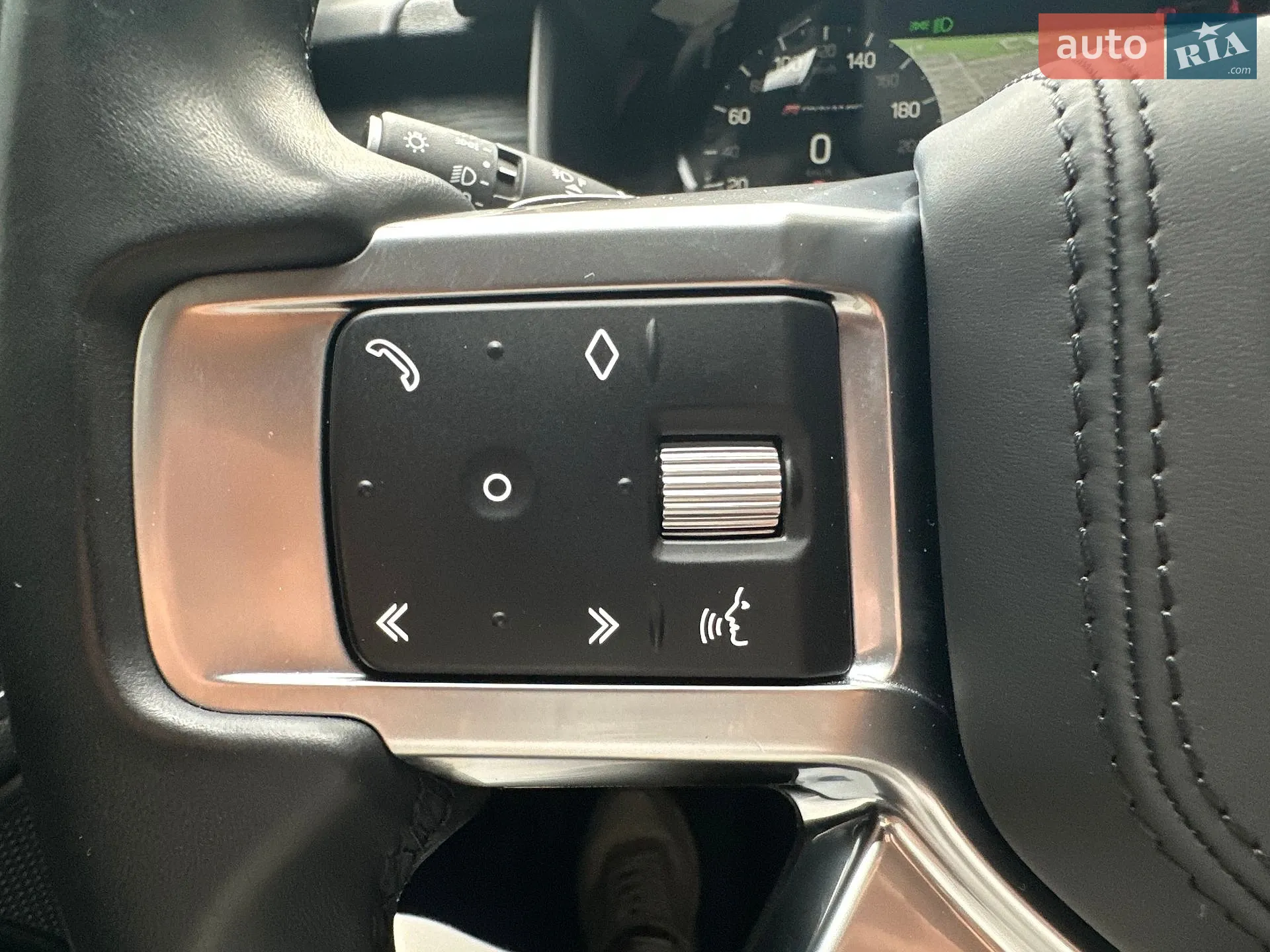 2023 Land Rover Discovery - мініатюра 69