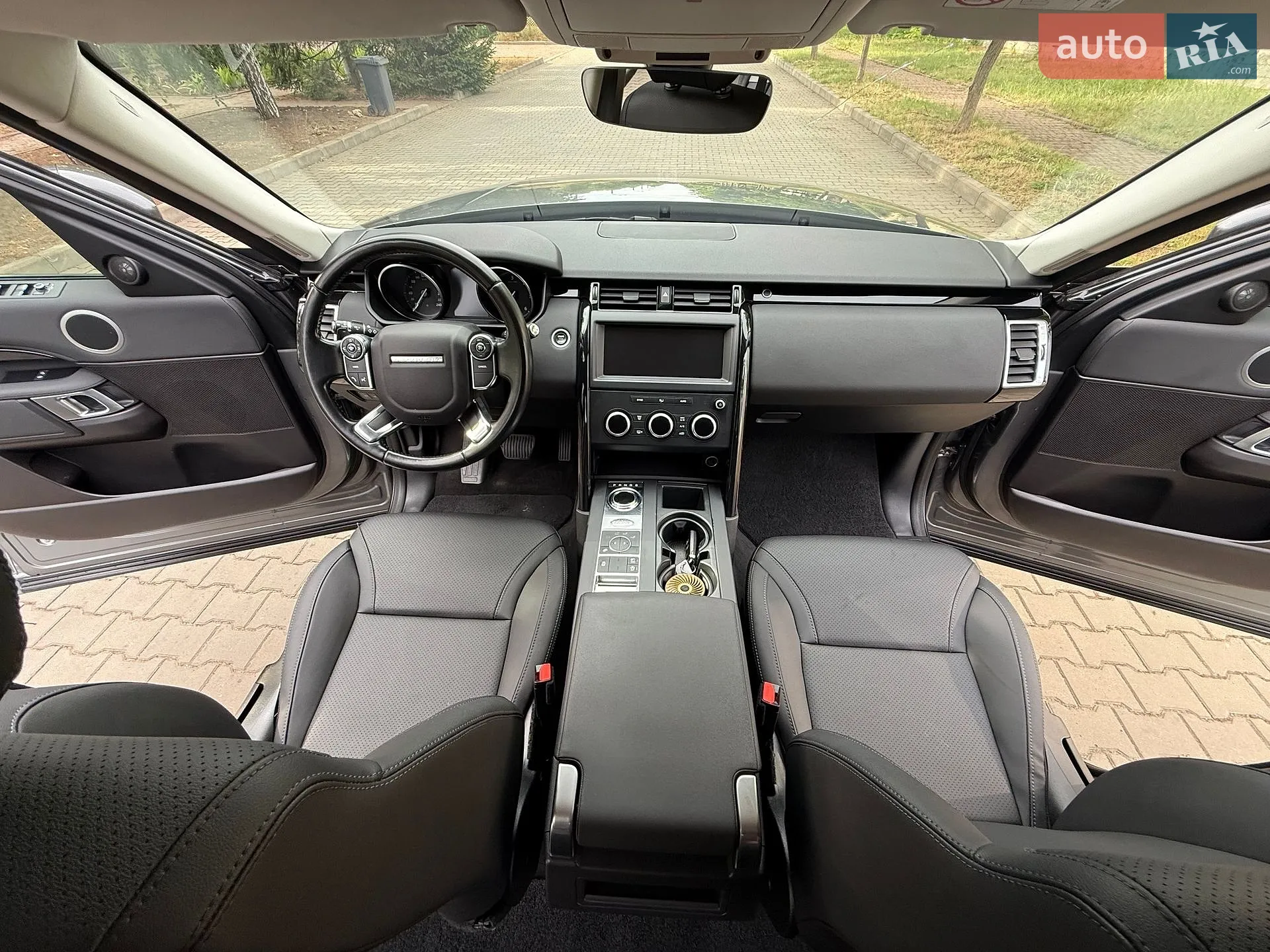 2018 Land Rover Discovery - мініатюра 45