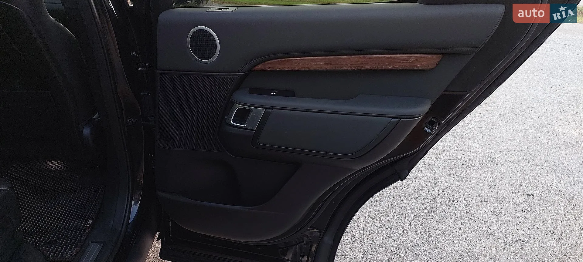 2019 Land Rover Discovery - мініатюра 43
