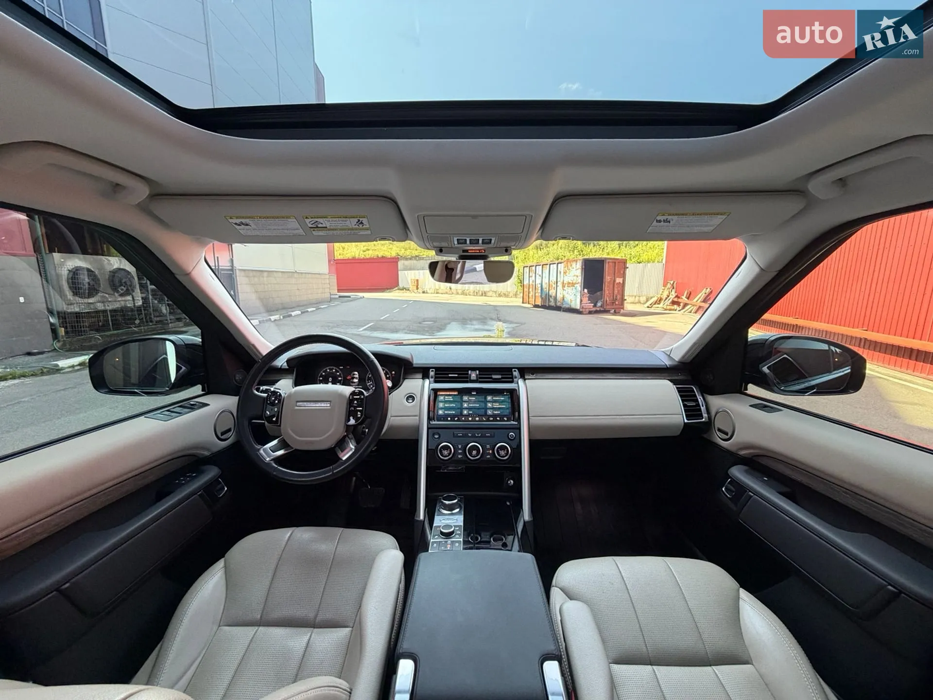2019 Land Rover Discovery - мініатюра 23