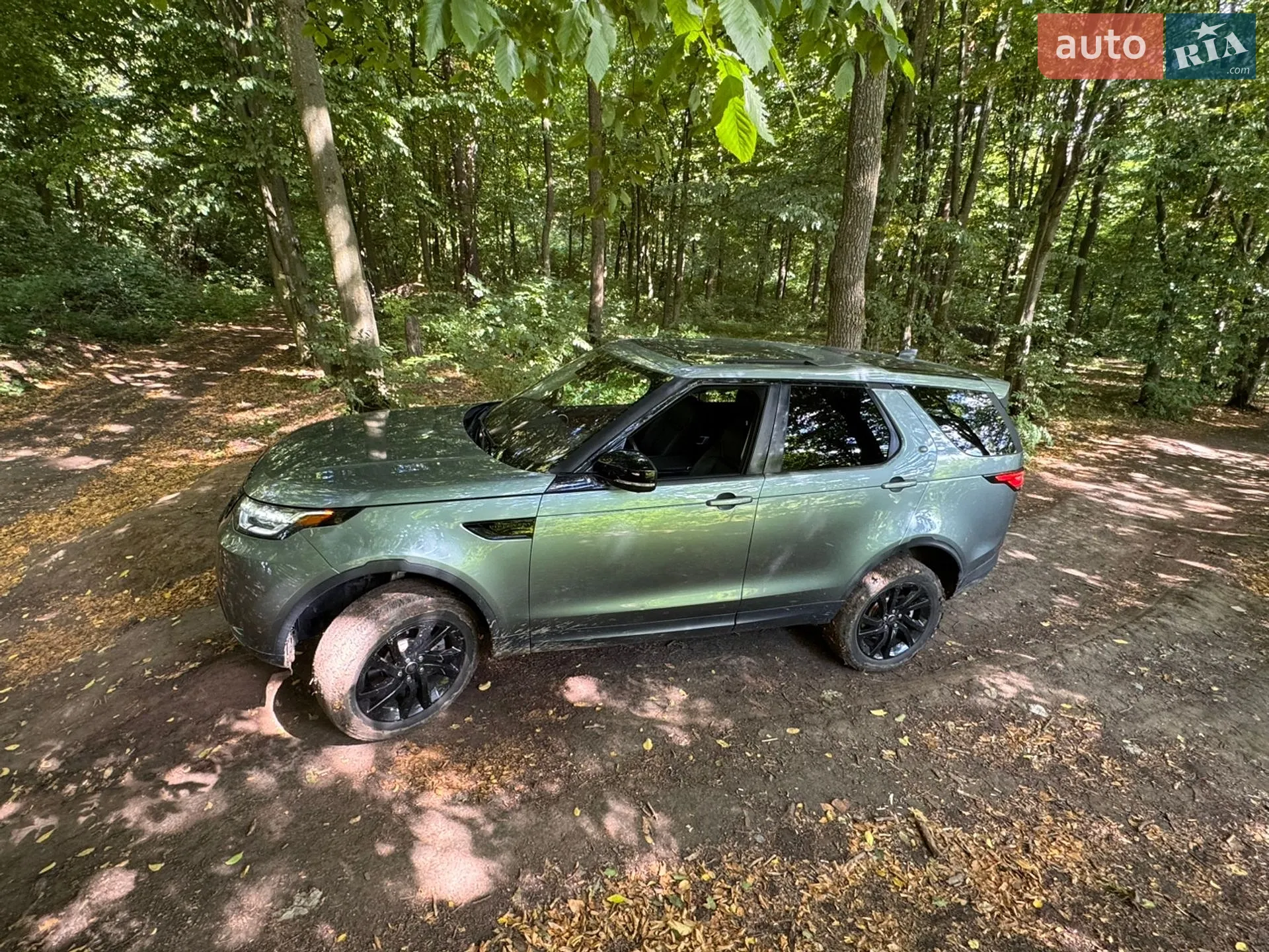 2017 Land Rover Discovery - мініатюра 28