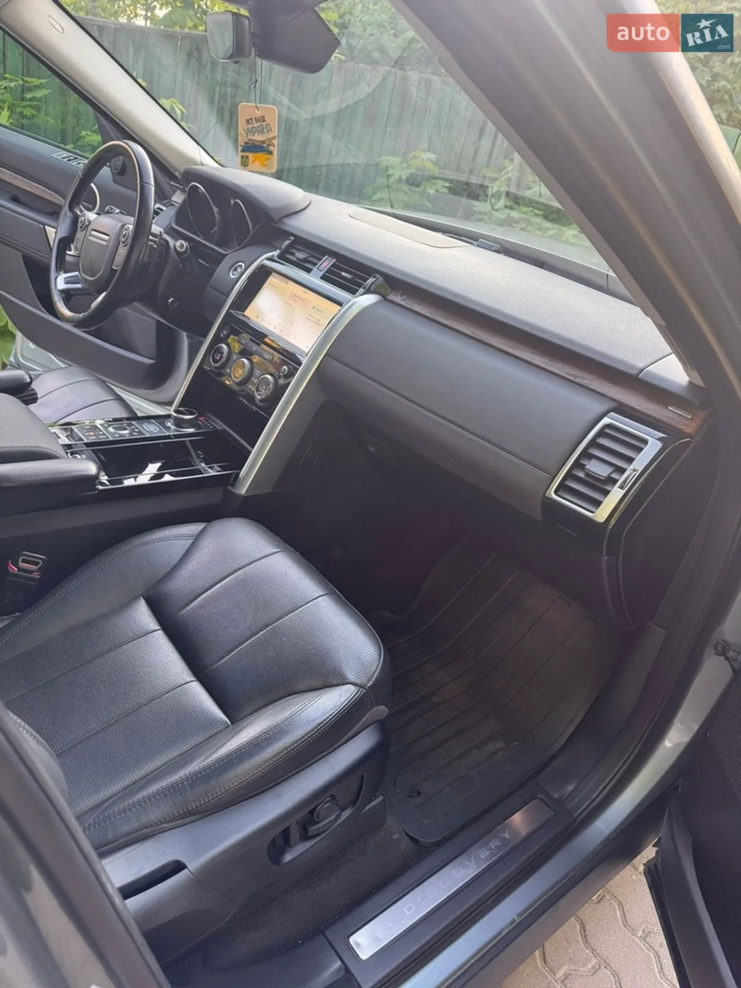 2017 Land Rover Discovery - мініатюра 42