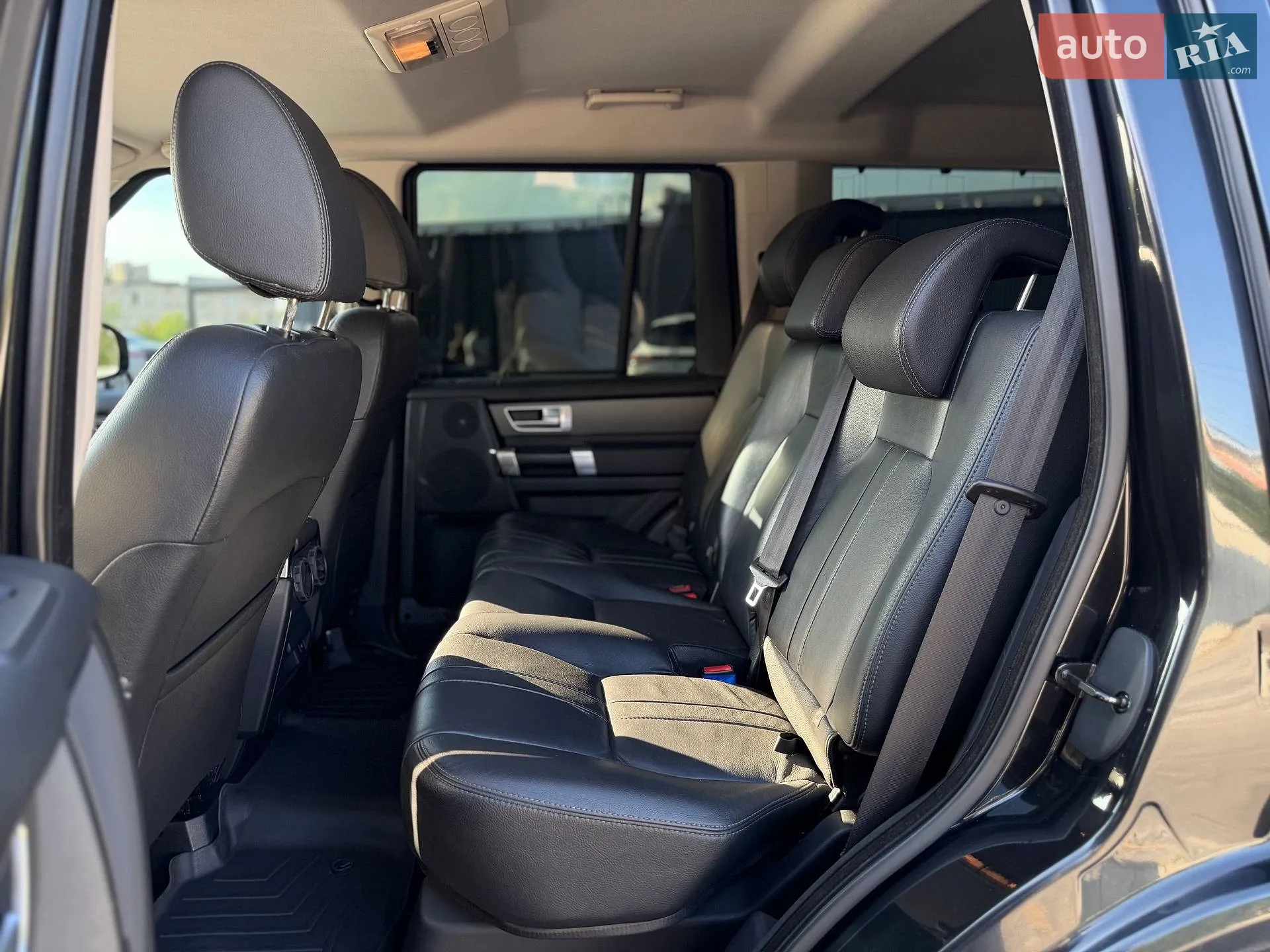 2015 Land Rover Discovery - мініатюра 30