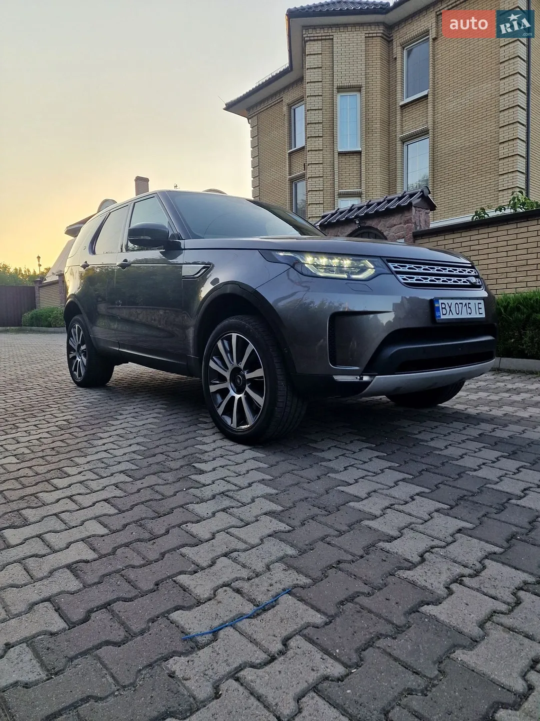 2018 Land Rover Discovery - мініатюра 8