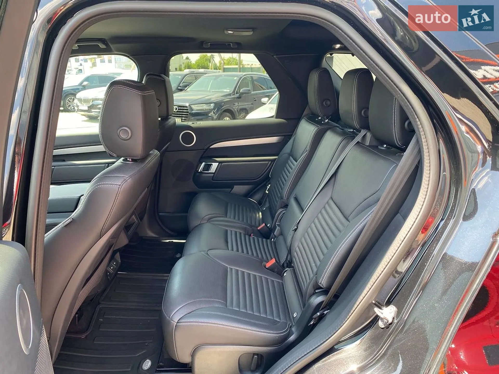 2023 Land Rover Discovery - мініатюра 23