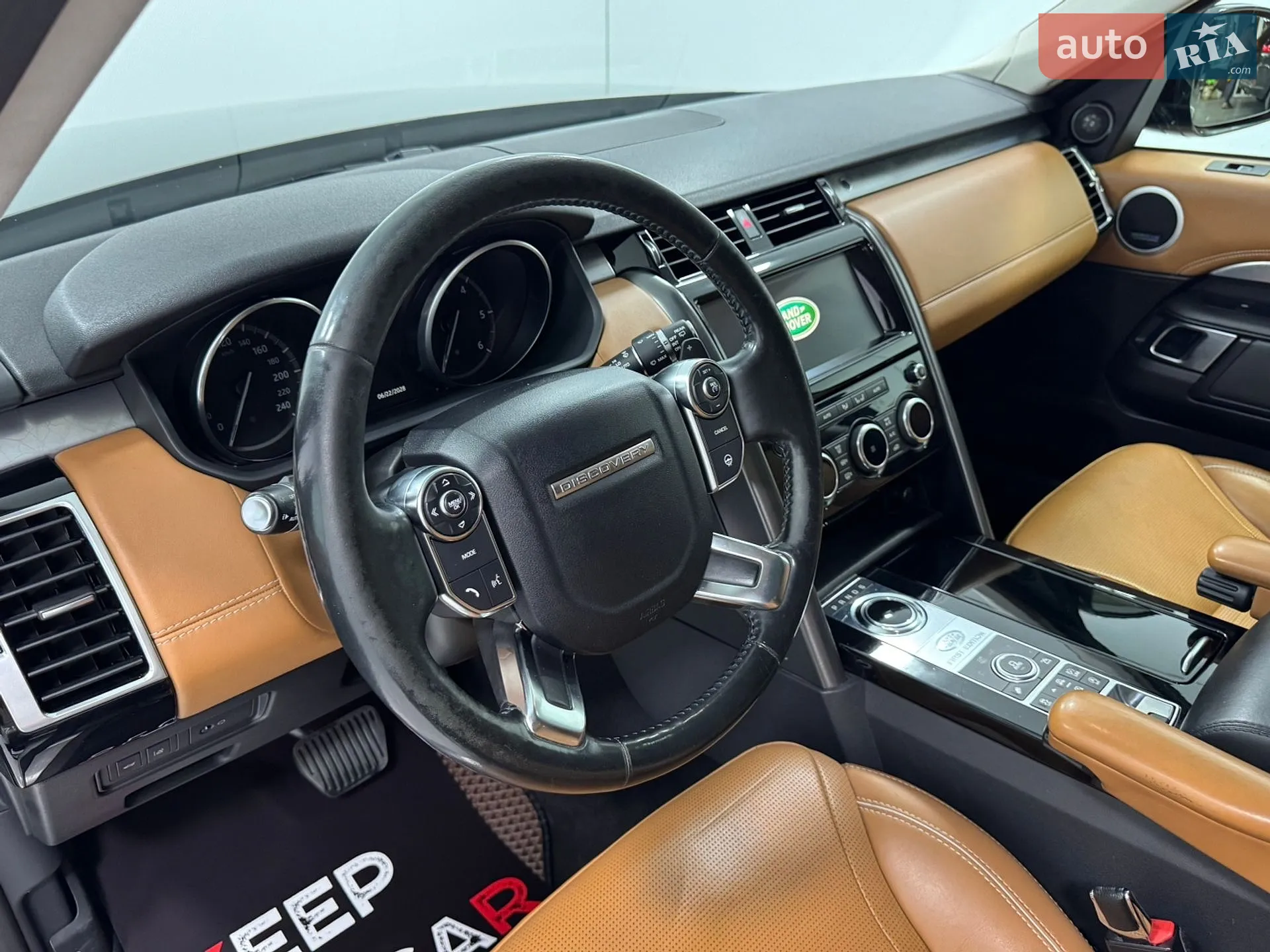 2017 Land Rover Discovery - мініатюра 29