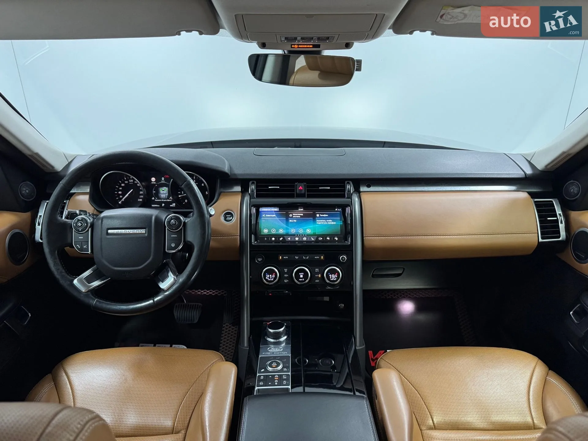 2017 Land Rover Discovery - мініатюра 43