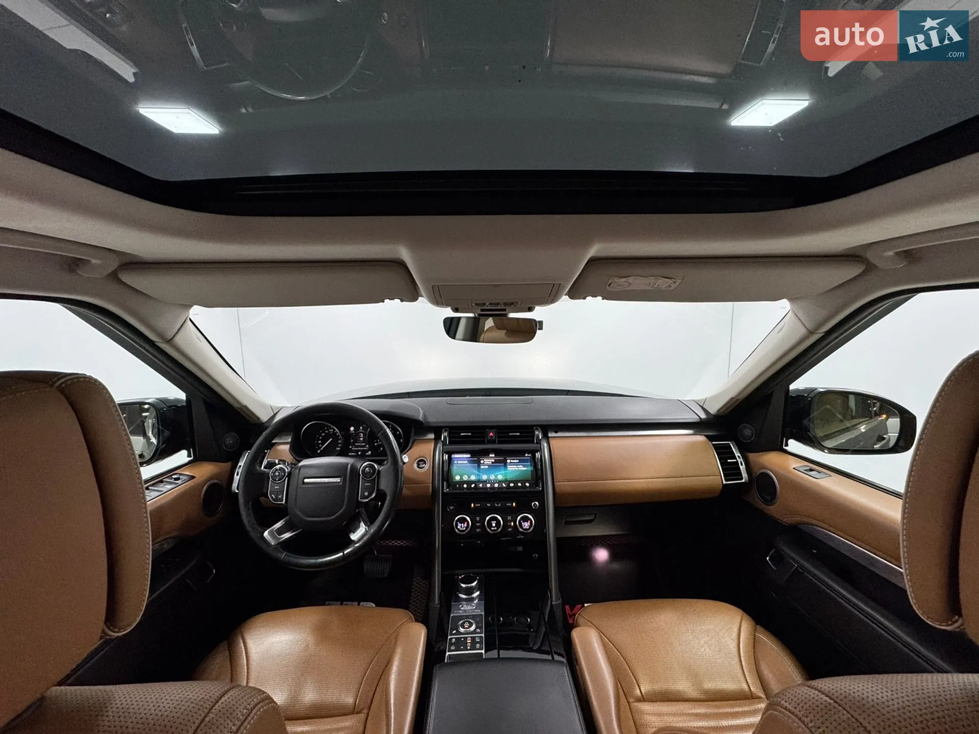 2017 Land Rover Discovery - мініатюра 51