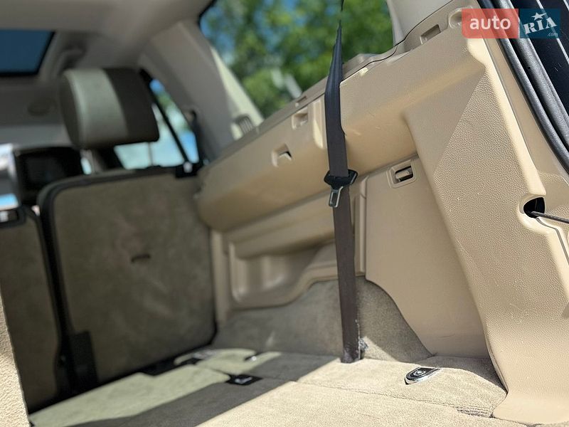 Внедорожник / Кроссовер Land Rover Discovery 2016 в Дрогобыче