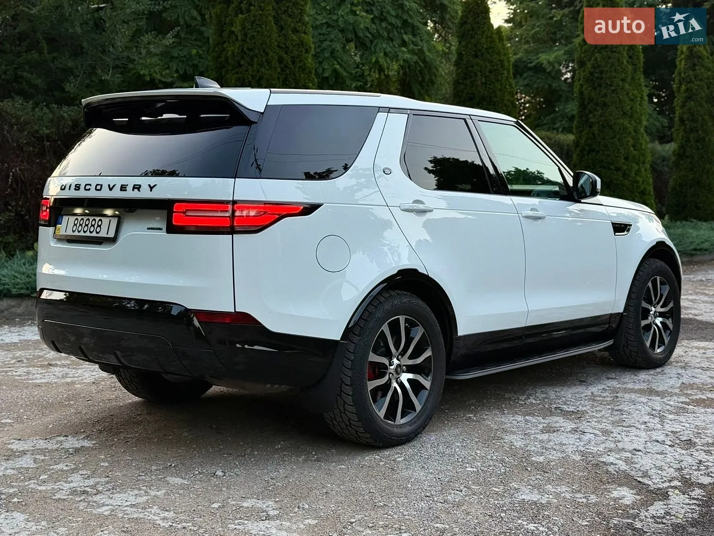 2017 Land Rover Discovery - мініатюра 17