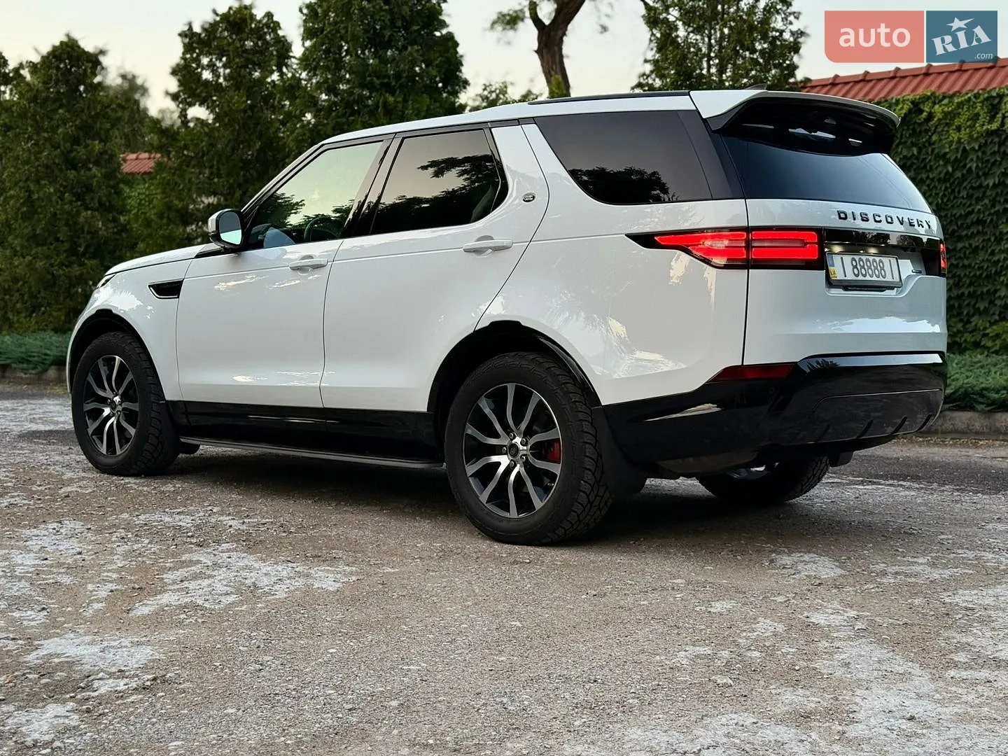 2017 Land Rover Discovery - мініатюра 19