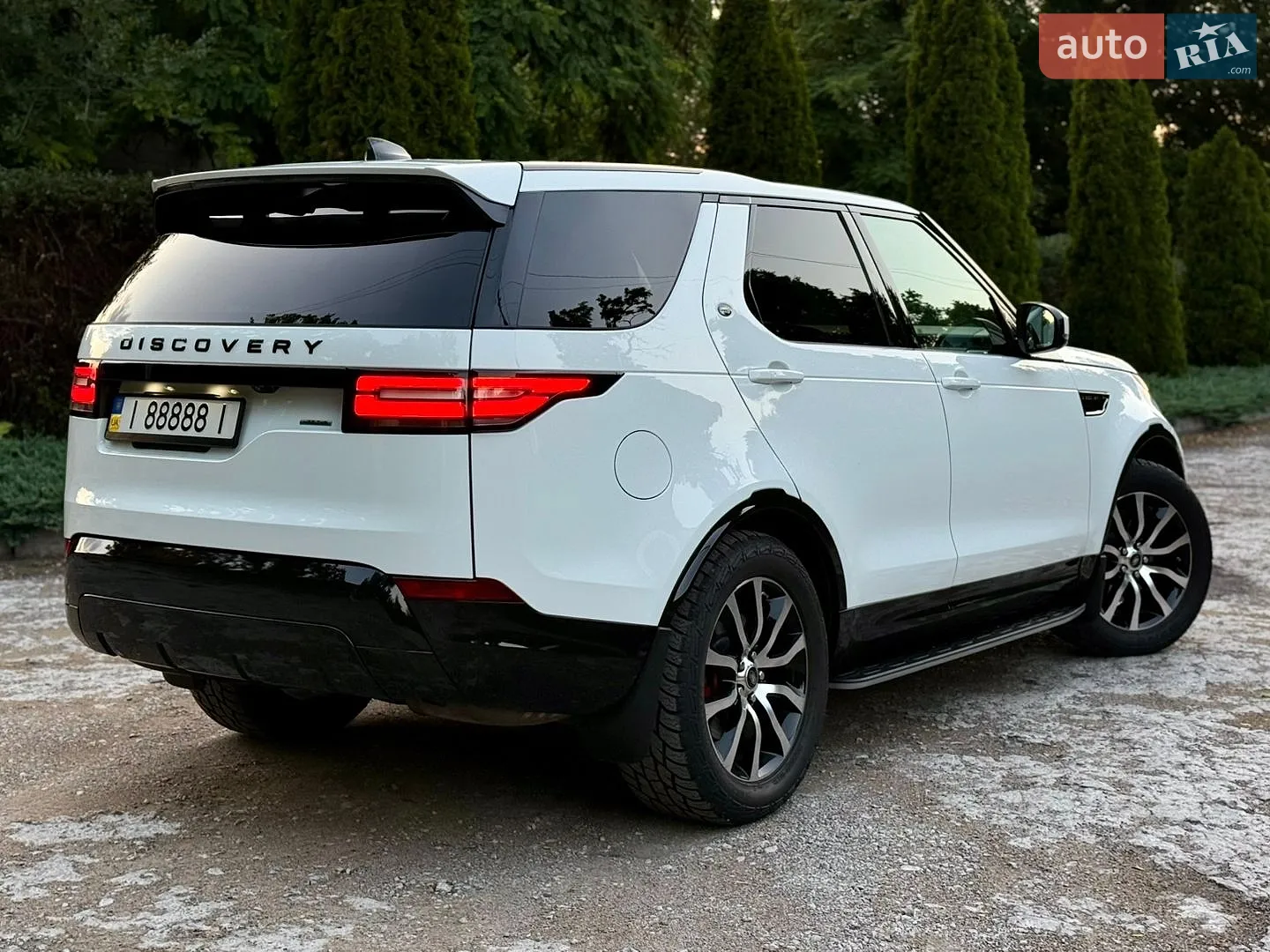 2017 Land Rover Discovery - мініатюра 22