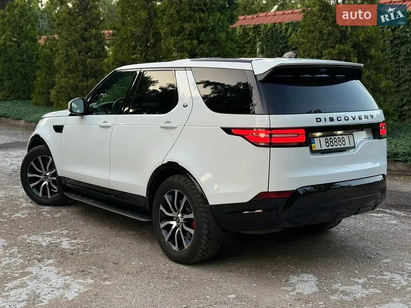 2017 Land Rover Discovery - мініатюра 25
