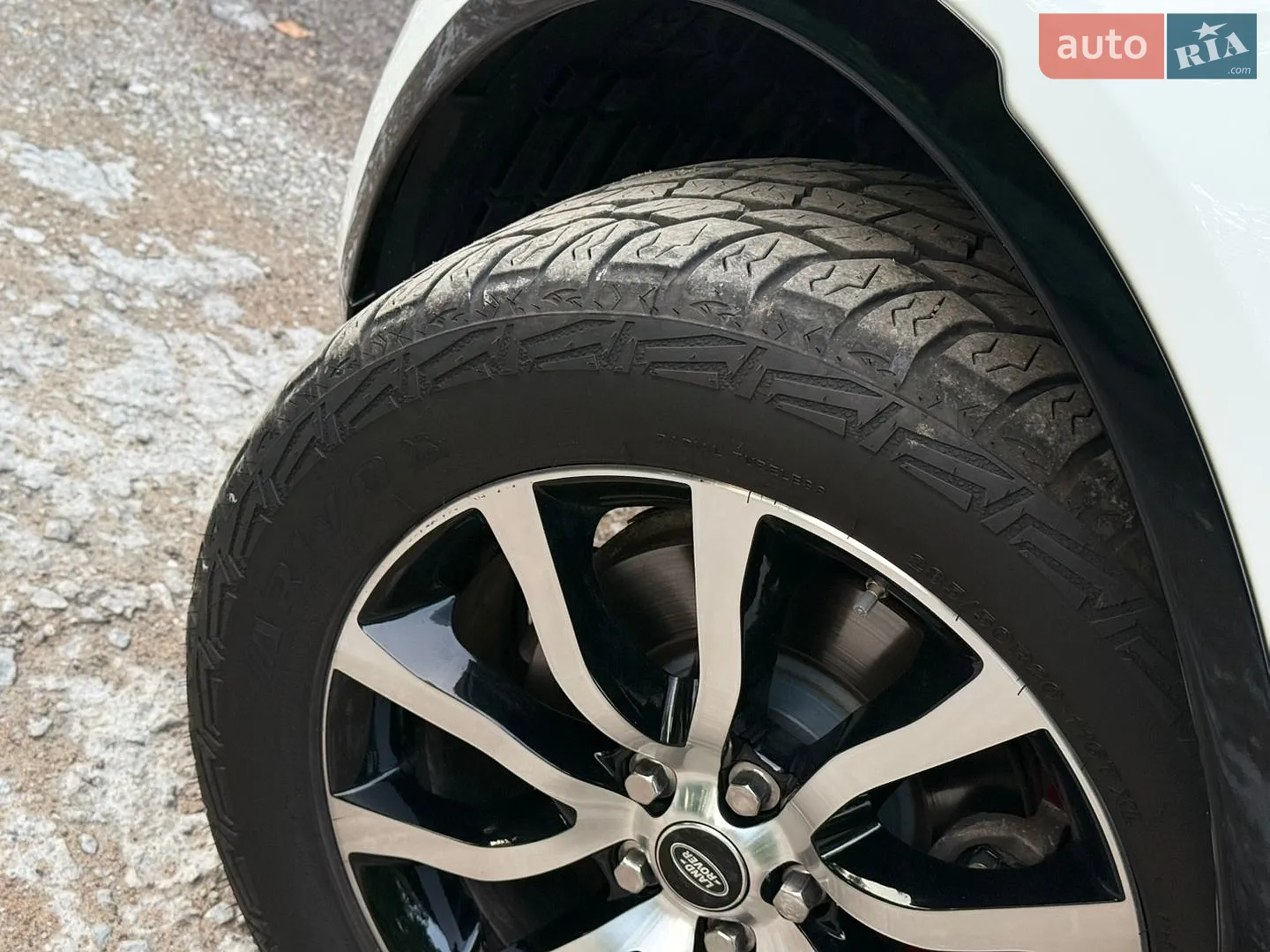 2017 Land Rover Discovery - мініатюра 32