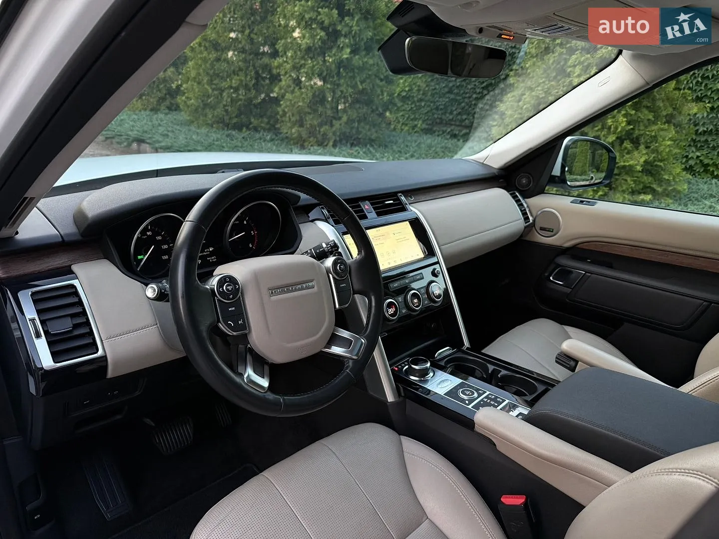 2017 Land Rover Discovery - мініатюра 35