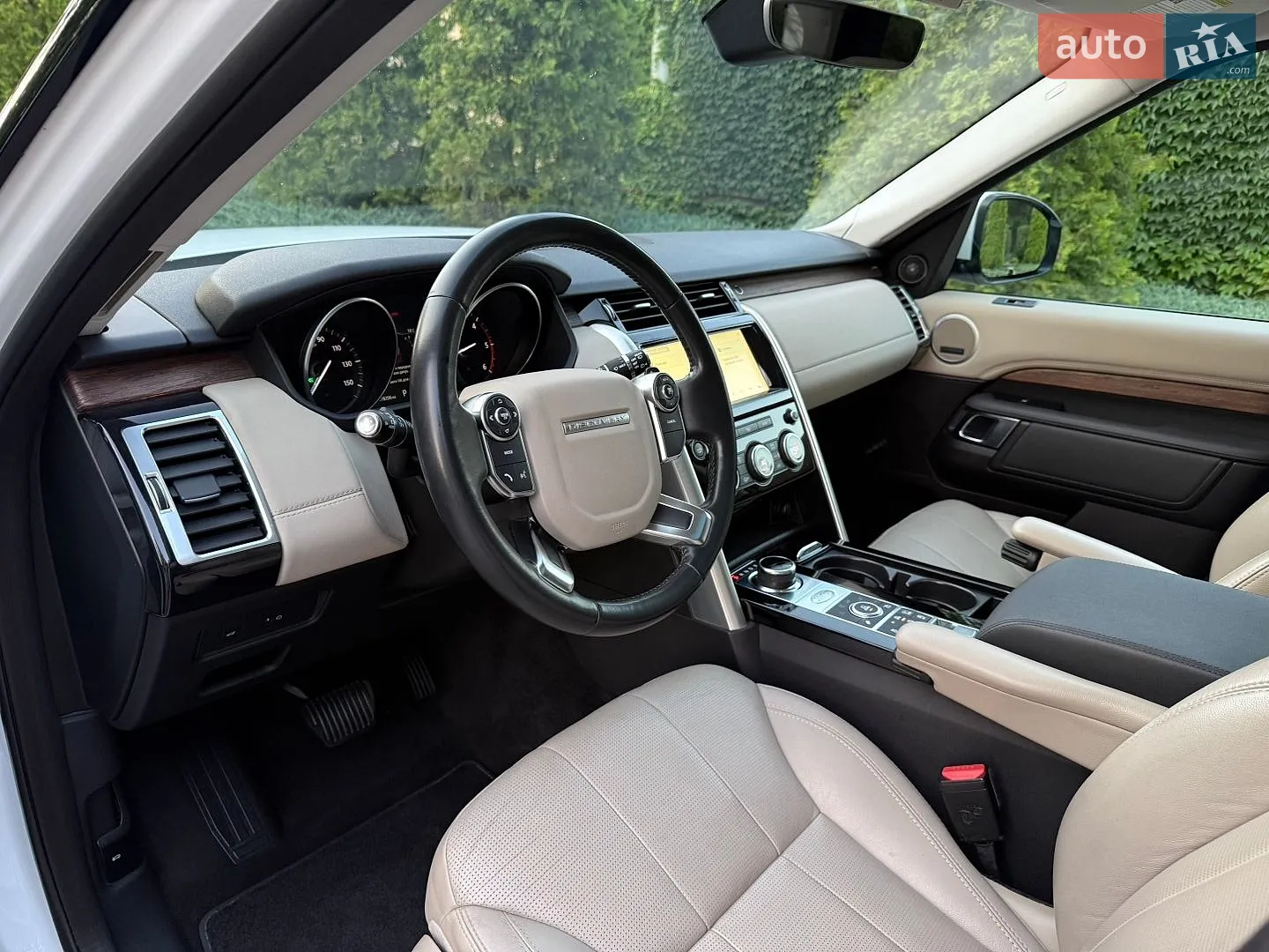 2017 Land Rover Discovery - мініатюра 41