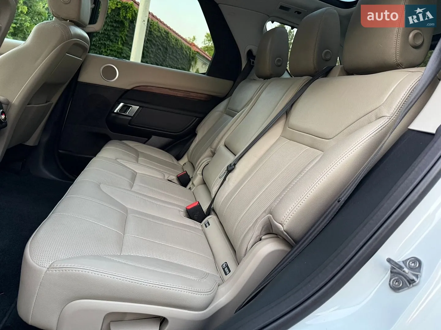 2017 Land Rover Discovery - мініатюра 47