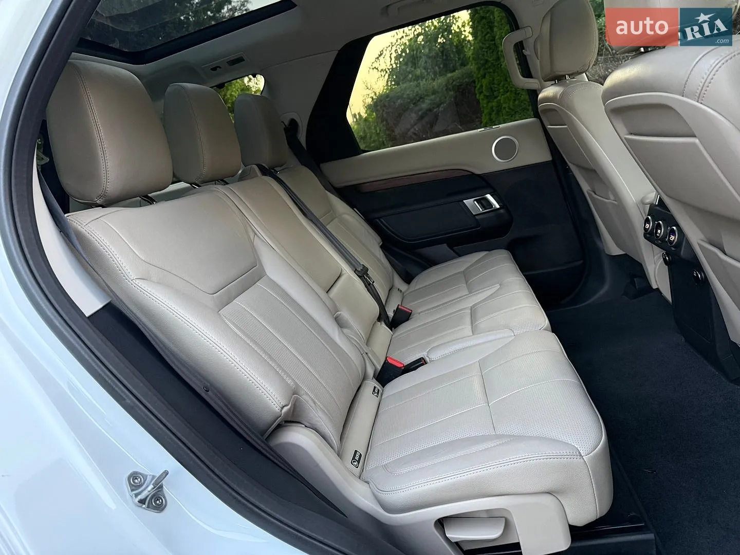 2017 Land Rover Discovery - мініатюра 51