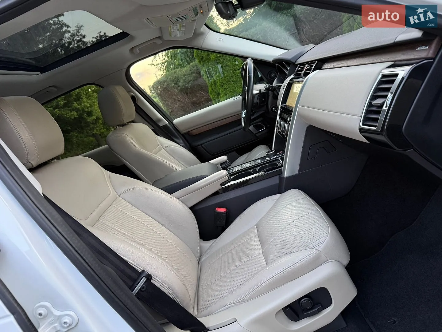 2017 Land Rover Discovery - мініатюра 56