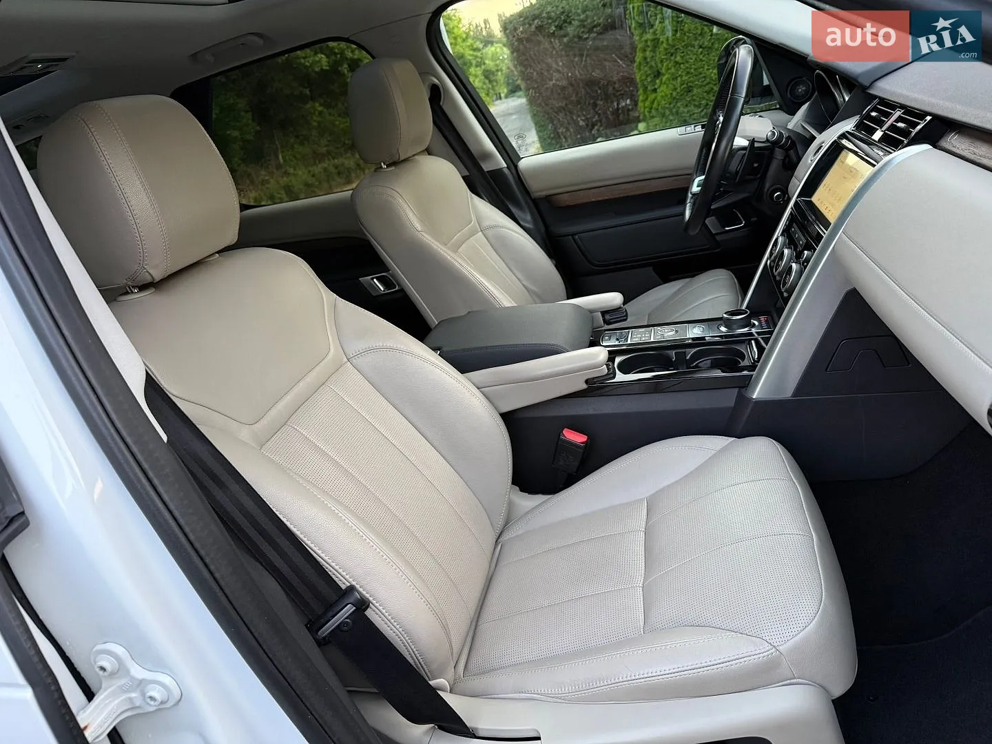 2017 Land Rover Discovery - мініатюра 60