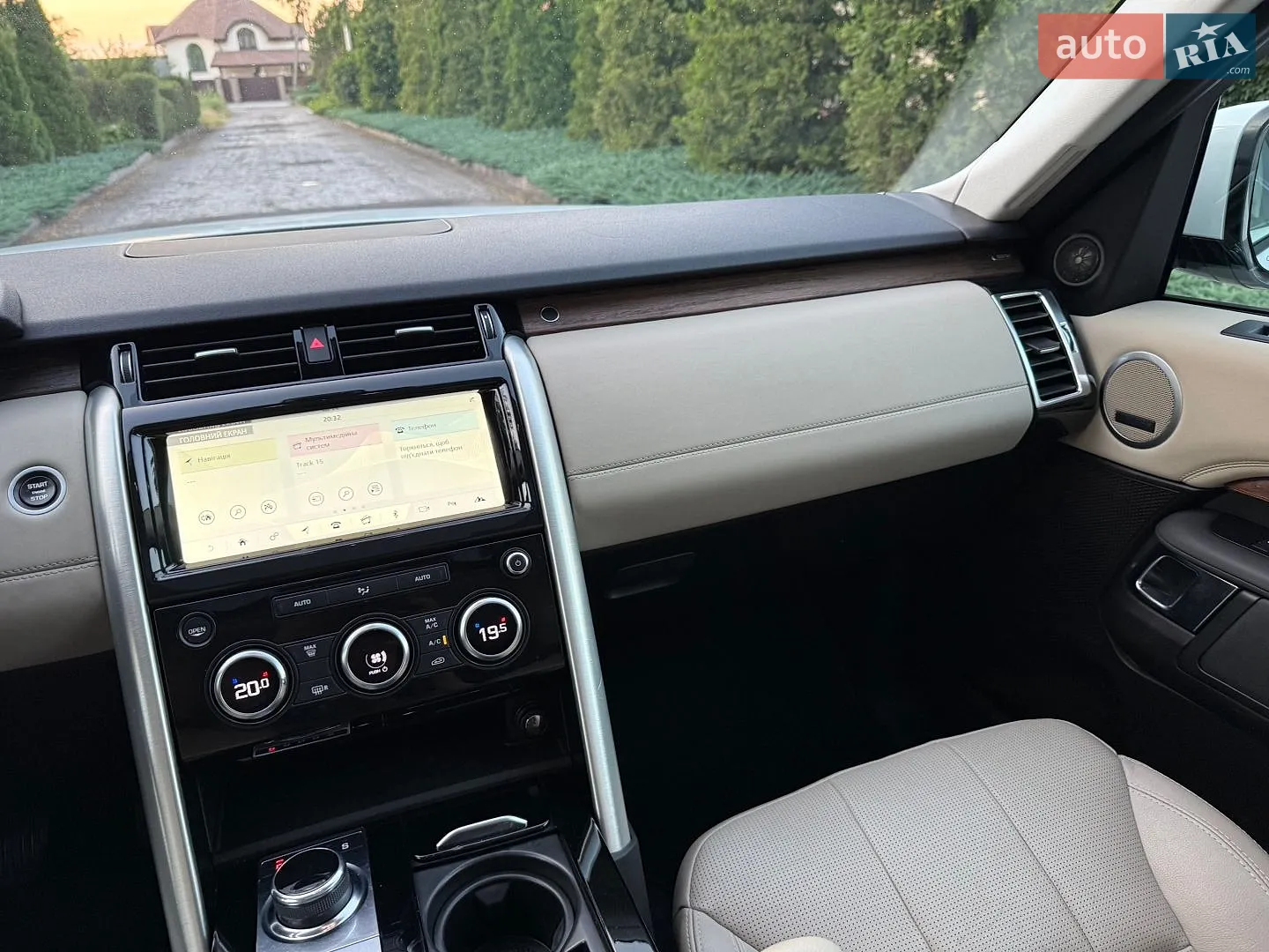 2017 Land Rover Discovery - мініатюра 65