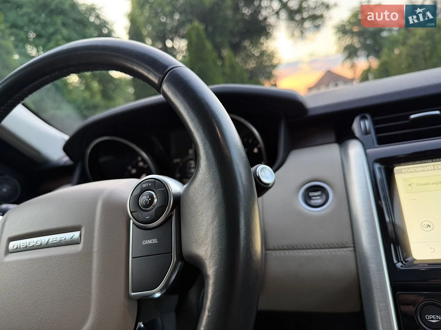 2017 Land Rover Discovery - мініатюра 72
