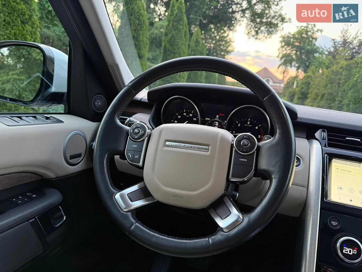2017 Land Rover Discovery - мініатюра 74