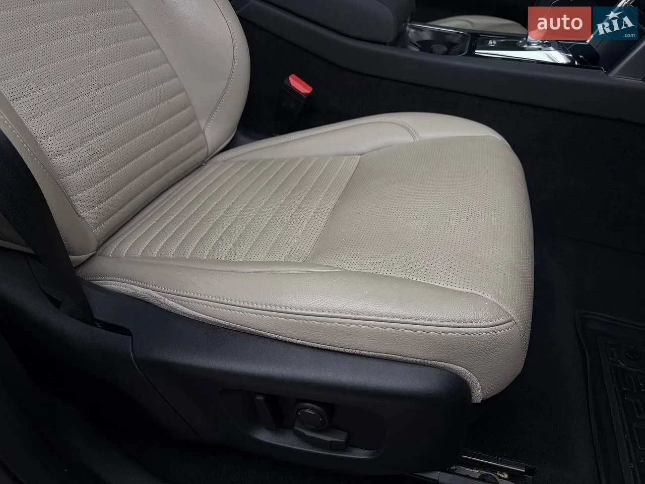 2020 Land Rover Discovery Sport - мініатюра 16