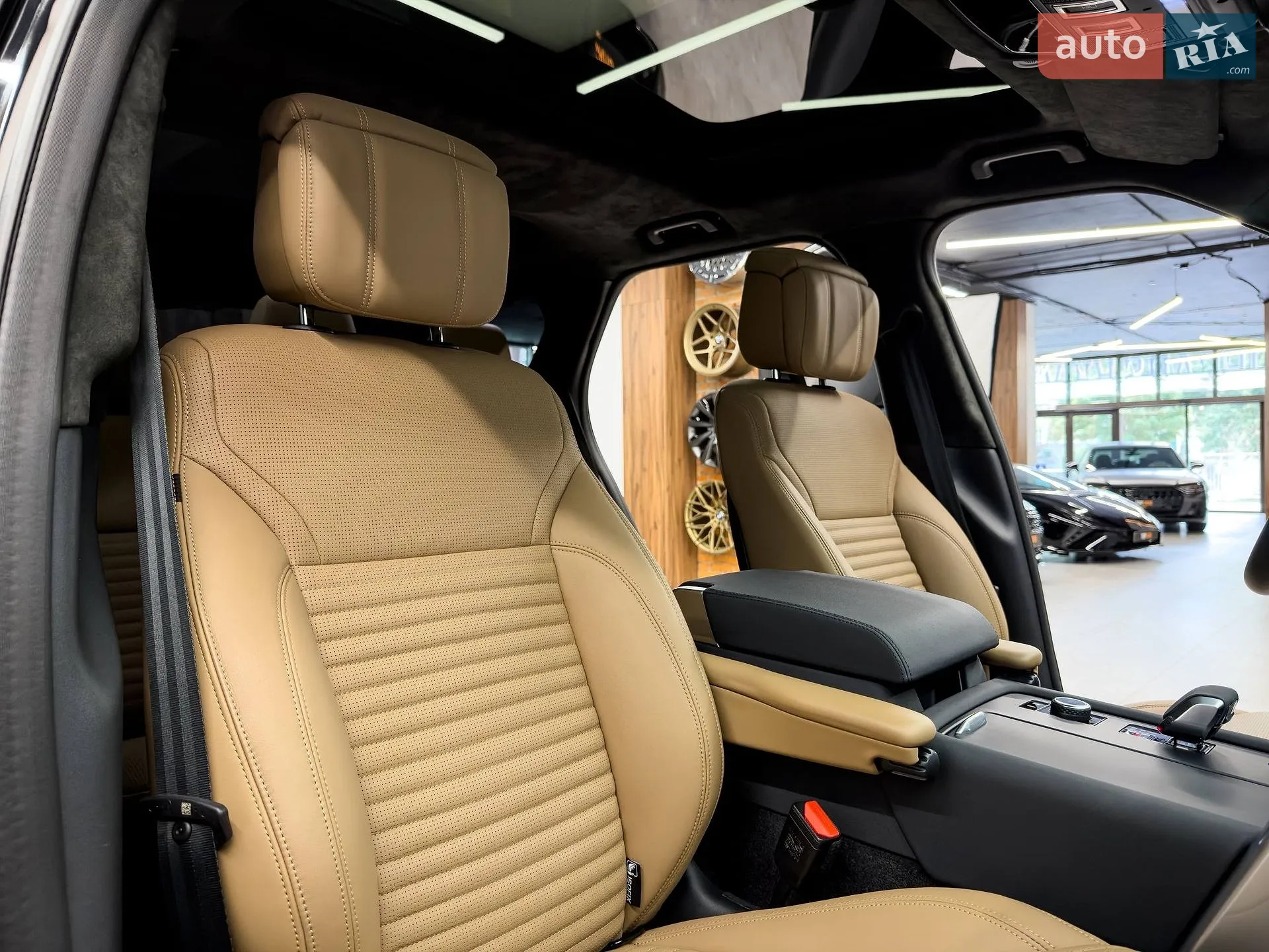 2024 Land Rover Discovery - мініатюра 57