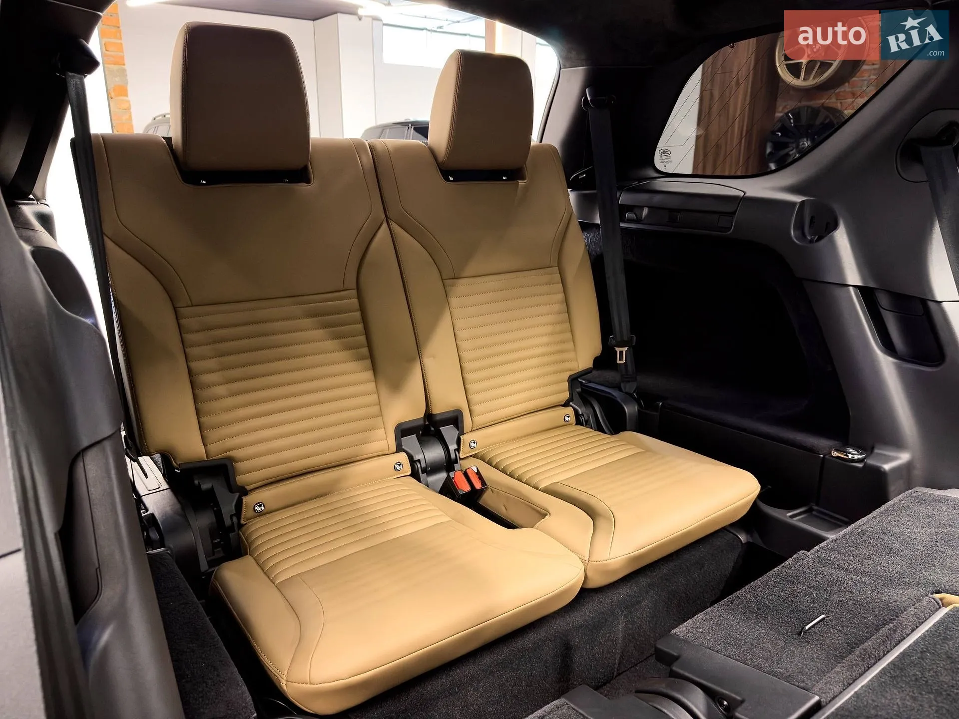 2024 Land Rover Discovery - мініатюра 83