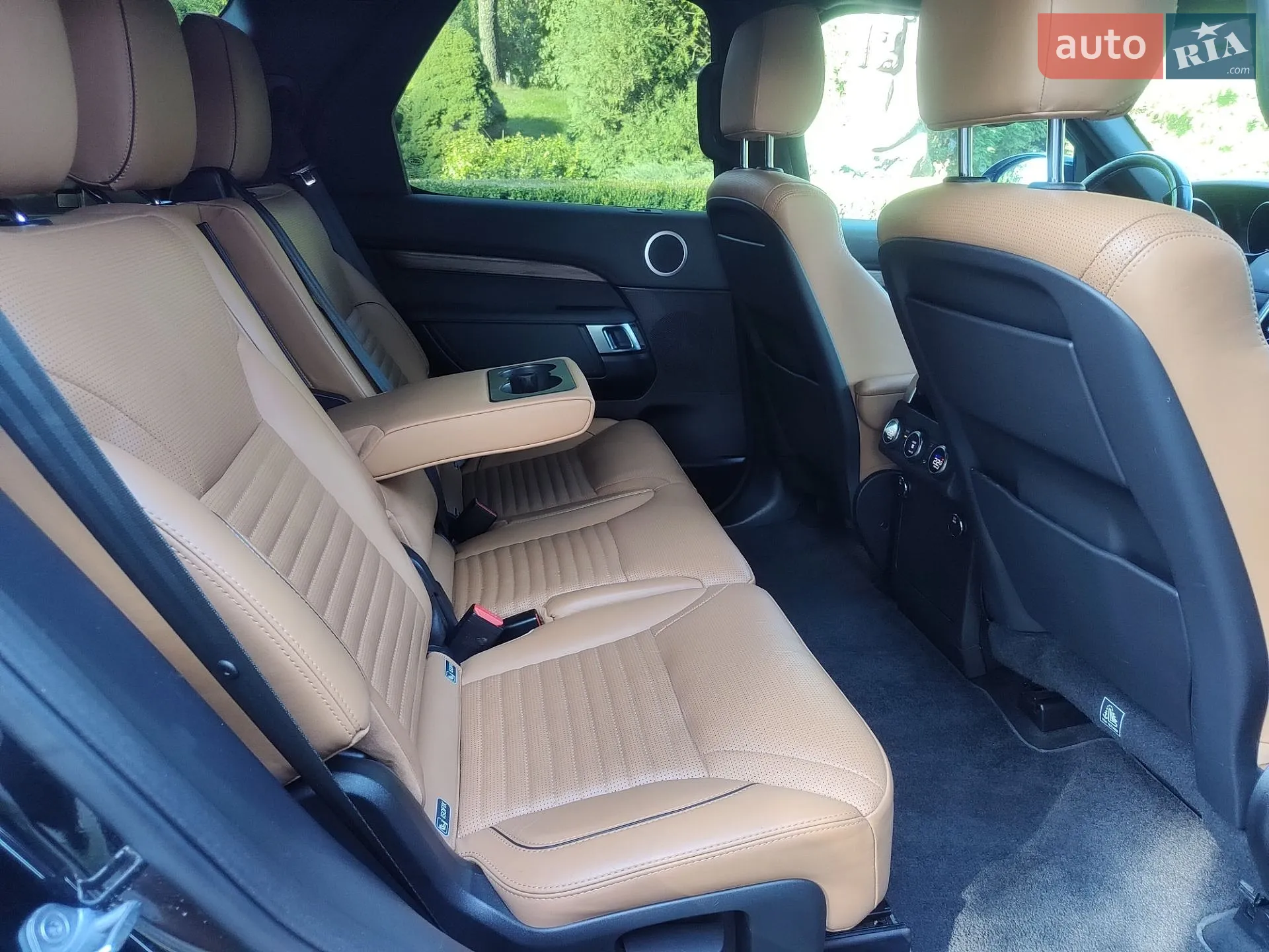 2017 Land Rover Discovery - мініатюра 36