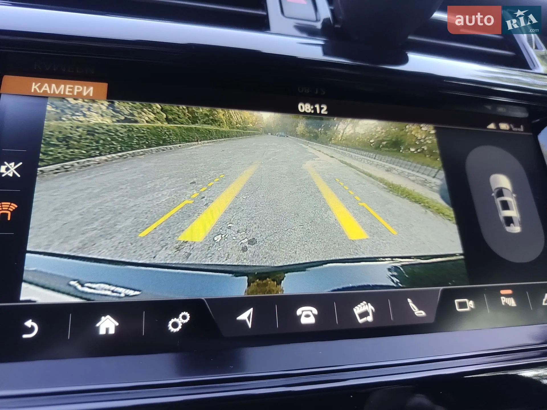2017 Land Rover Discovery - мініатюра 43