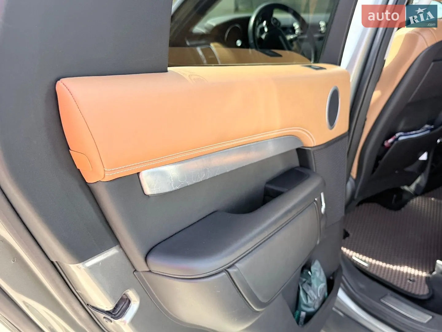 2017 Land Rover Discovery - мініатюра 48