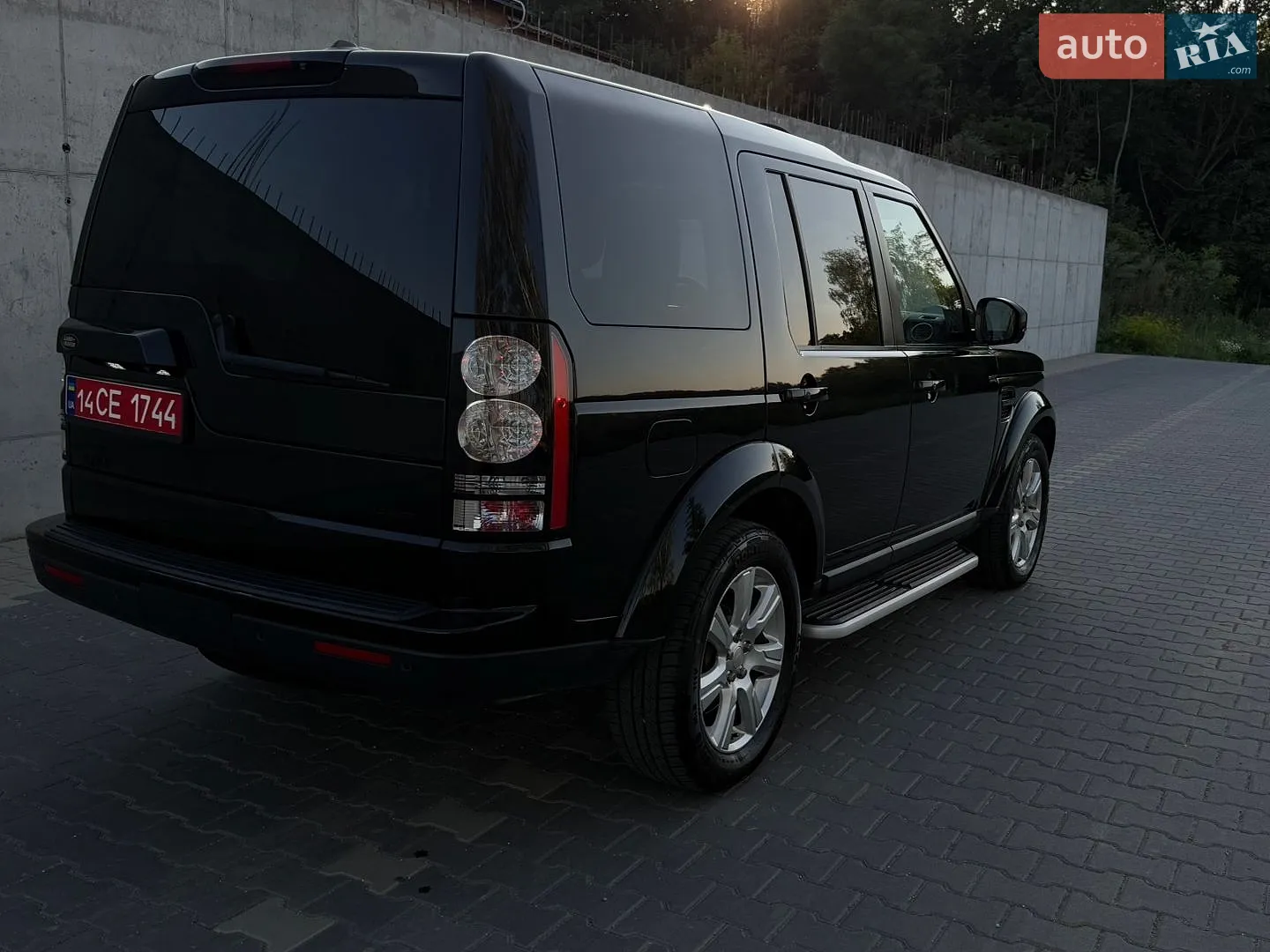 2015 Land Rover Discovery - мініатюра 12