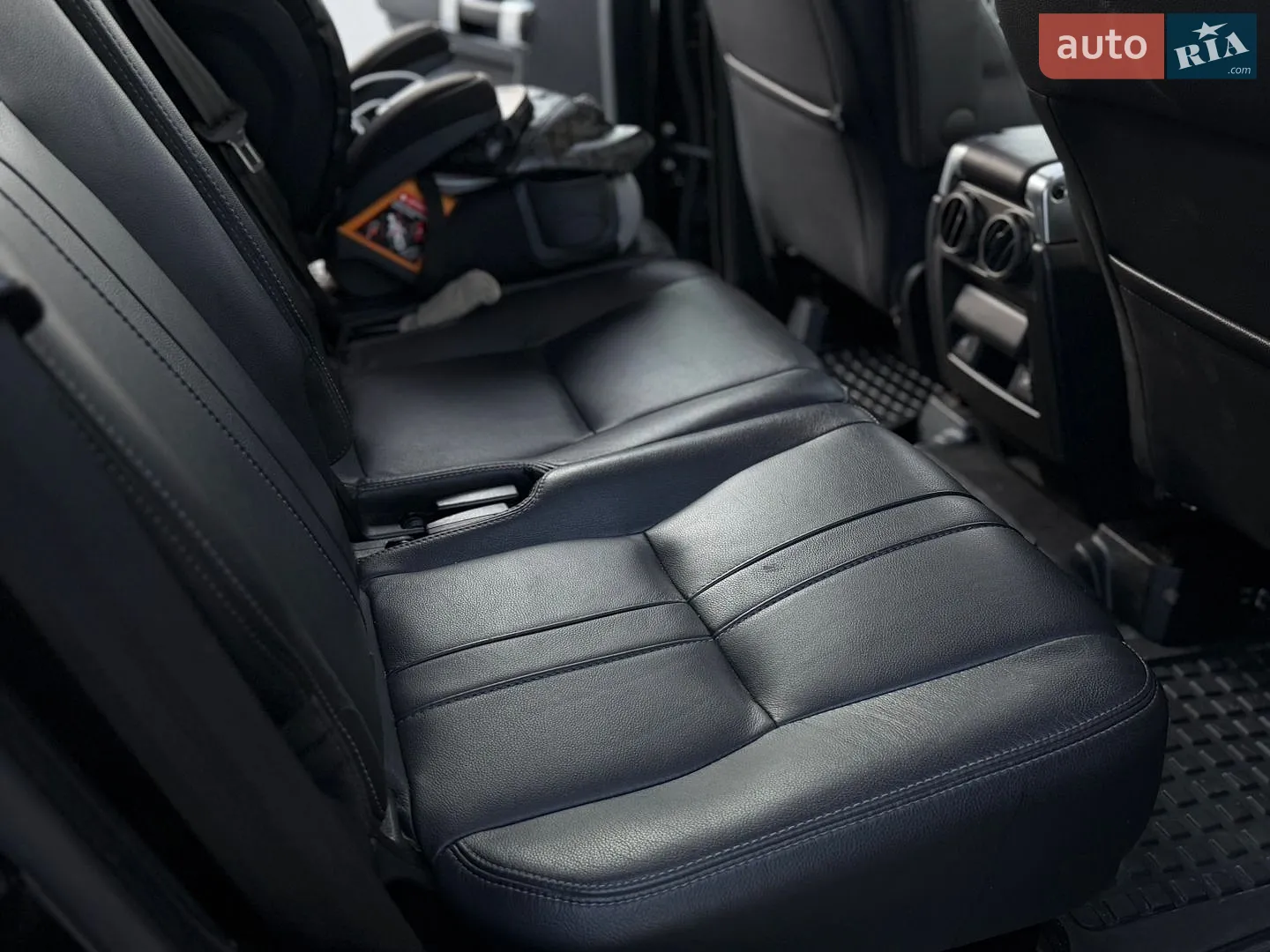 2015 Land Rover Discovery - мініатюра 32