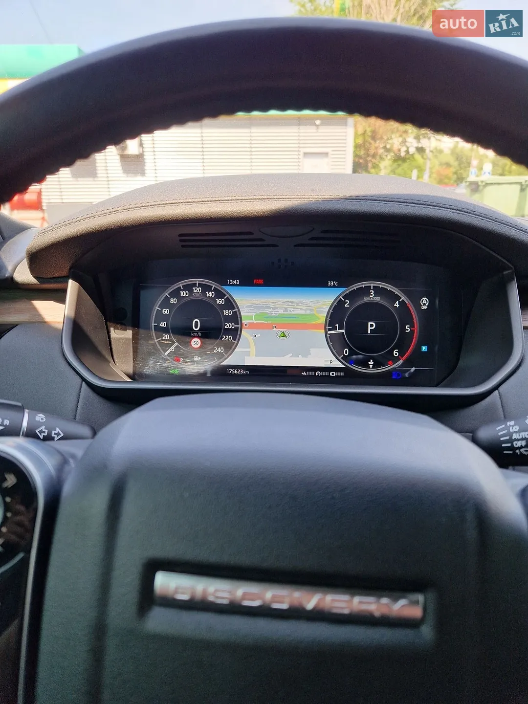 2018 Land Rover Discovery - мініатюра 11