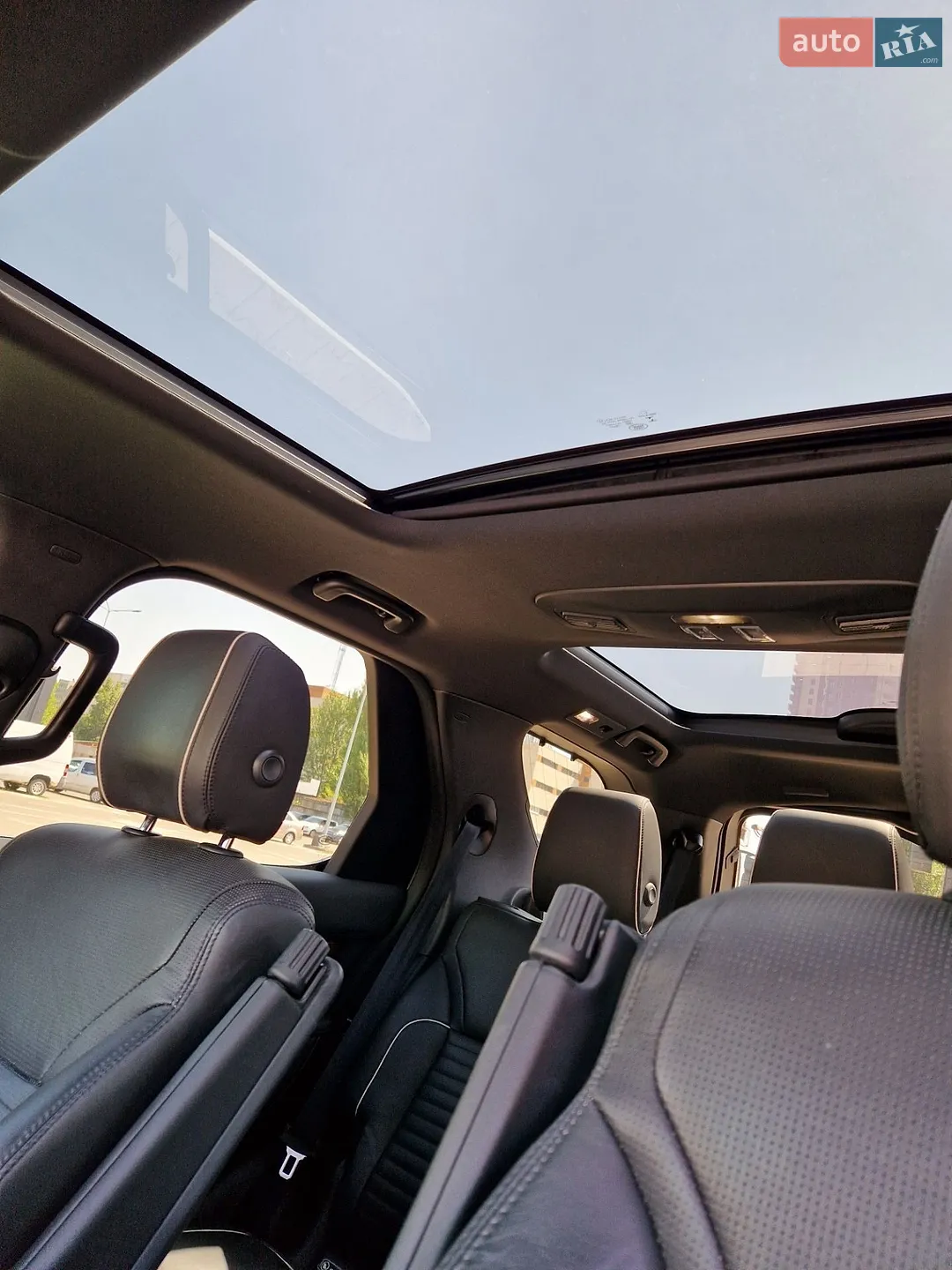 2018 Land Rover Discovery - мініатюра 16