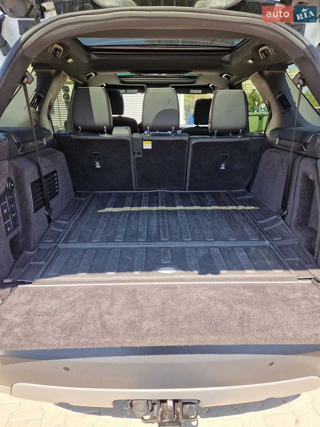 2018 Land Rover Discovery - мініатюра 18