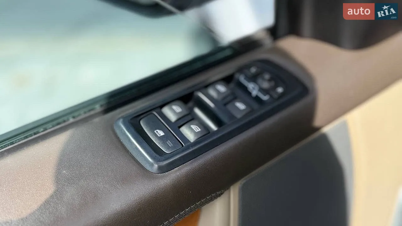 2016 Land Rover Discovery - мініатюра 63