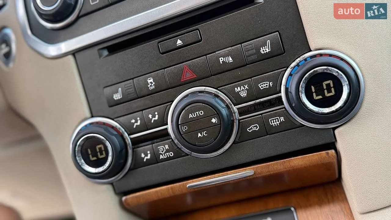 2016 Land Rover Discovery - мініатюра 79