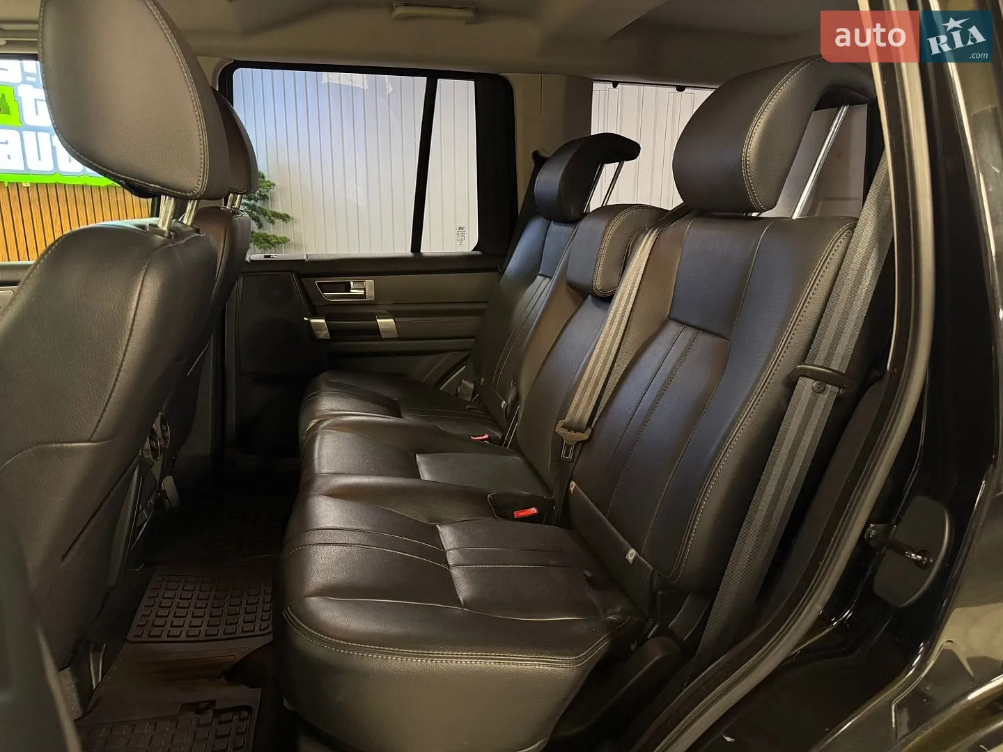 2016 Land Rover Discovery - мініатюра 35