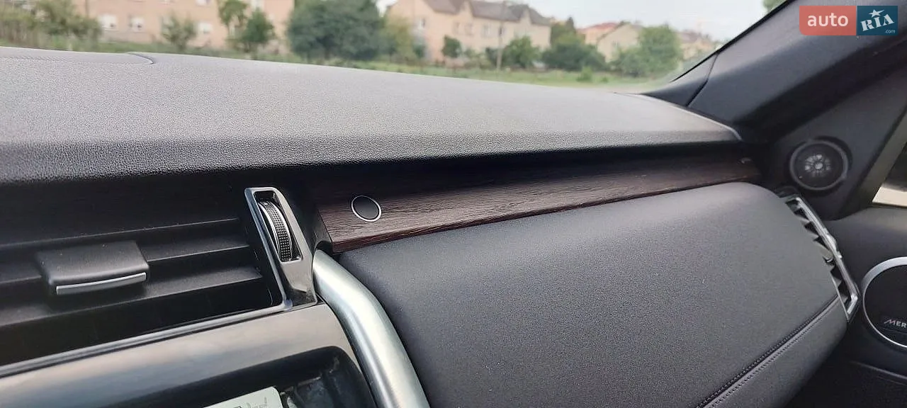 2019 Land Rover Discovery - мініатюра 27