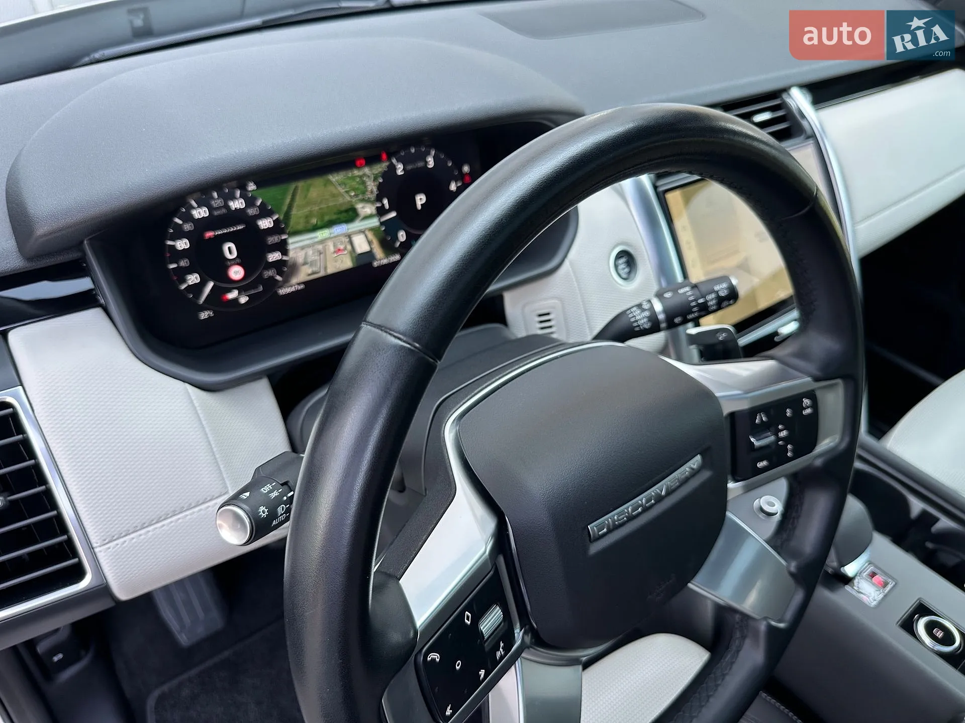 2023 Land Rover Discovery - мініатюра 17