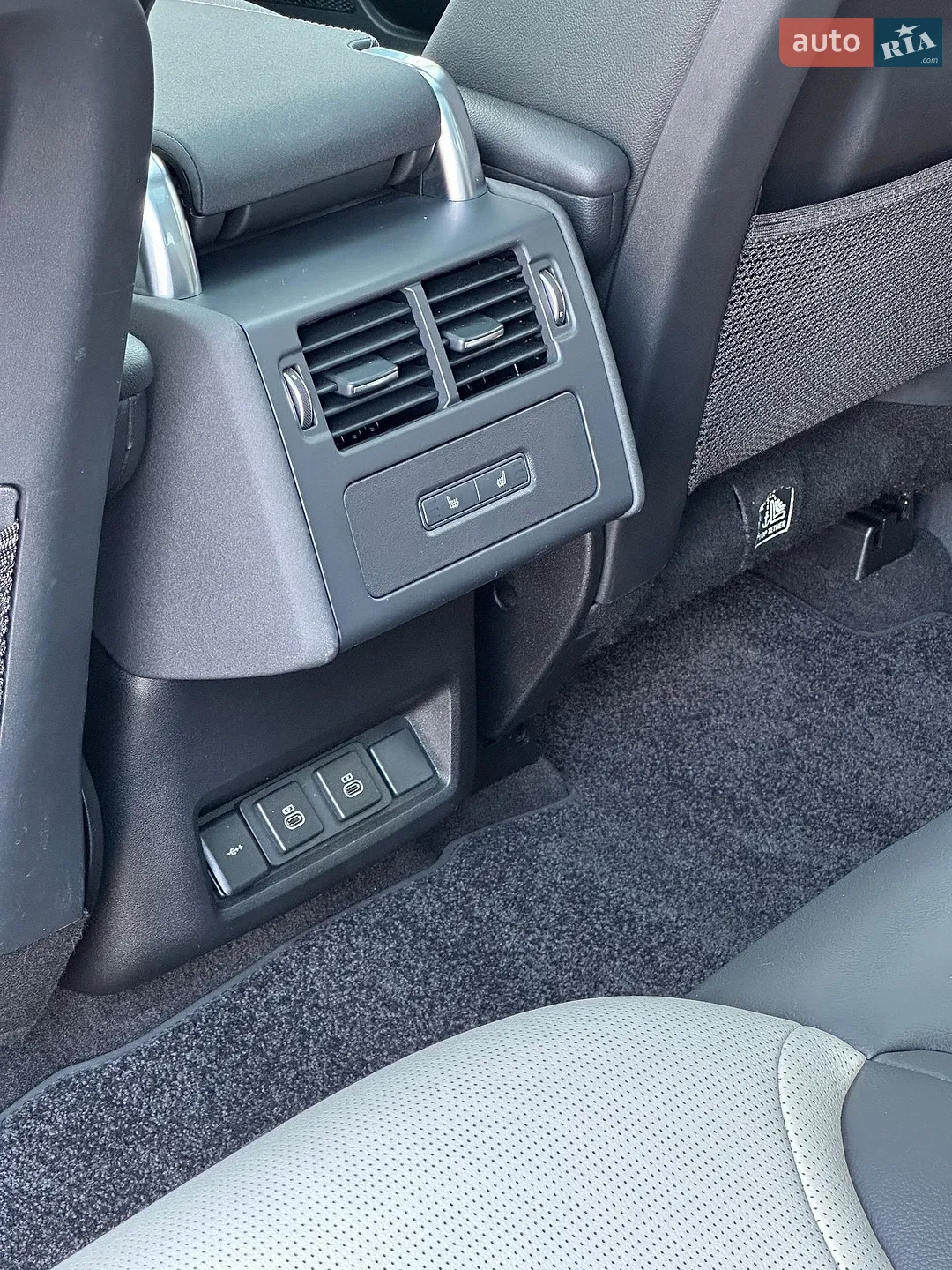 2023 Land Rover Discovery - мініатюра 22