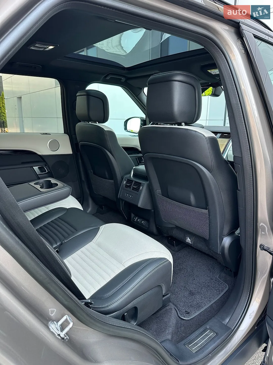 2023 Land Rover Discovery - мініатюра 26